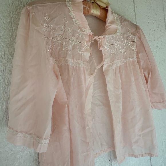 Vintage Pink Embroidered Women's Cape night cover top Large - Picture 5 of 7